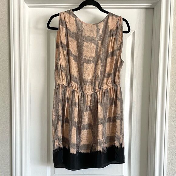 Dil Casual Peach and Black Silk Dress Tie Waist - Picture 4 of 9